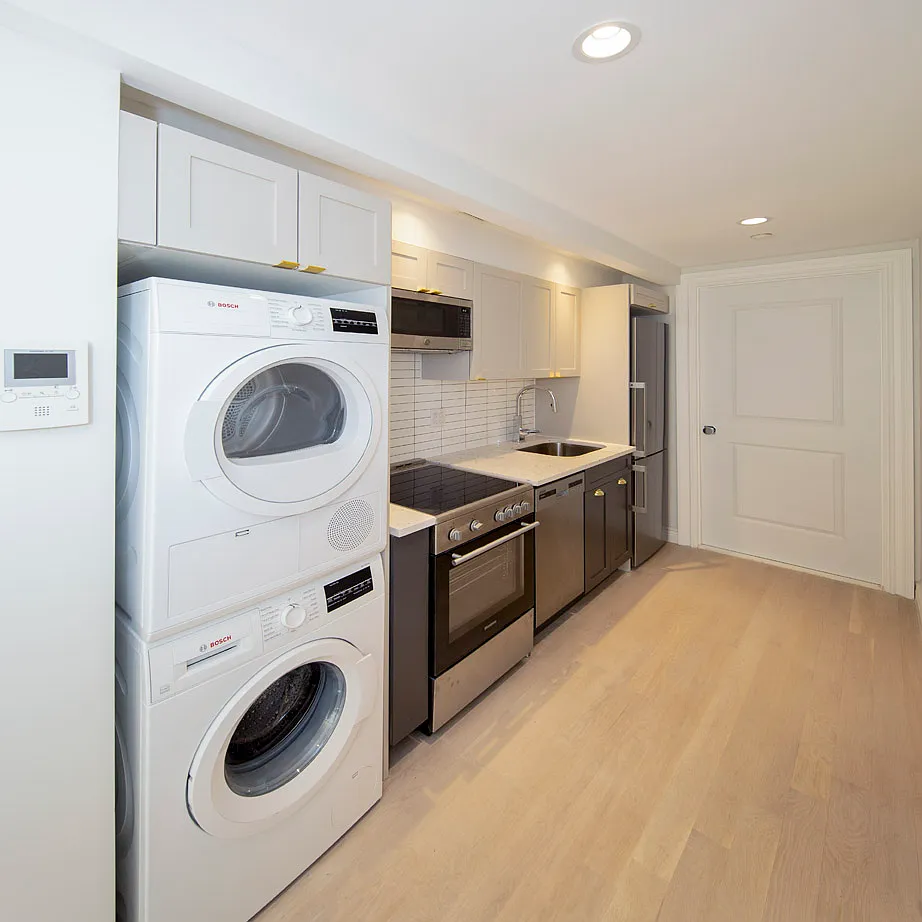 51 West 11th Street — Photo 1