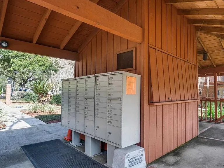 509 E Jefferson St — Photo 21