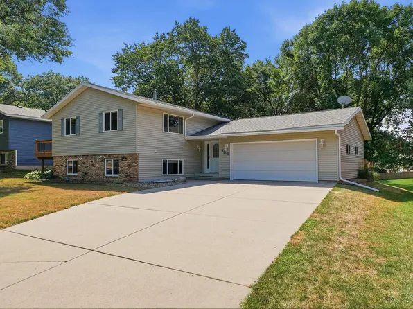 736 11th St N, Sauk Rapids, MN 56379