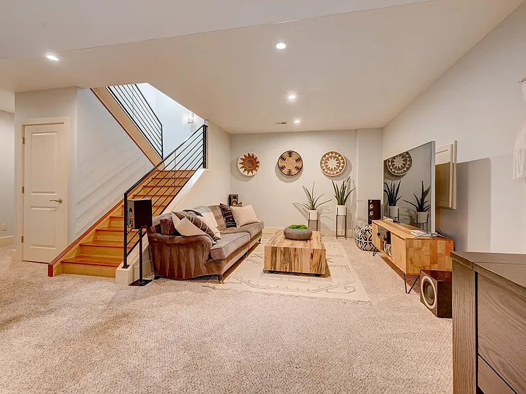 551 Cook St — Photo 22