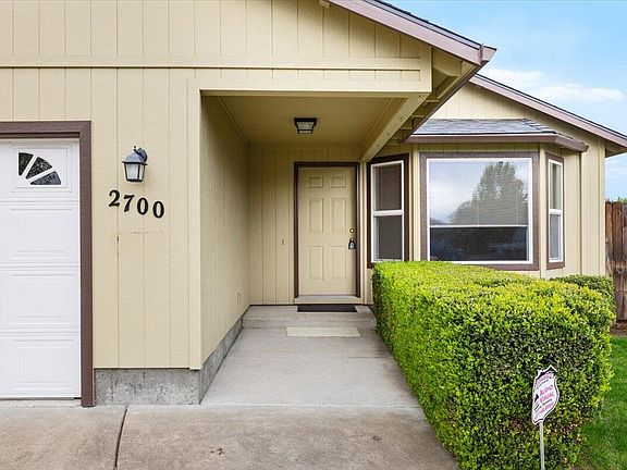 3rd image of 2700 Brae Dr