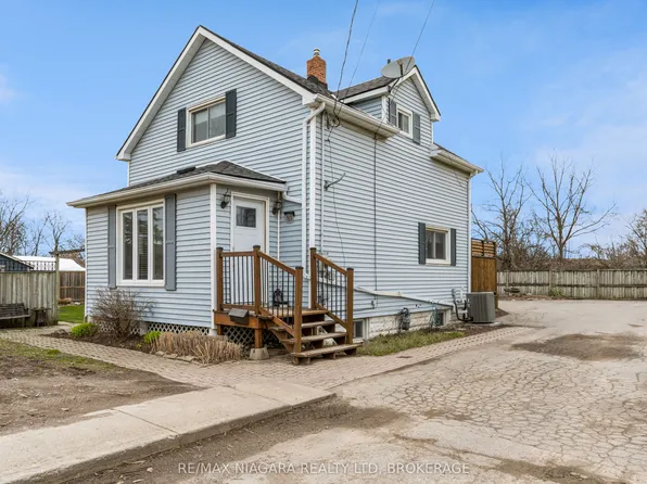 53 Turner Cres, Saint Catharines, ON L2P 2H8