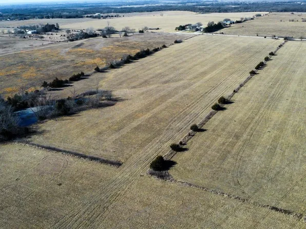 2200 Road K, Emporia, KS 66801