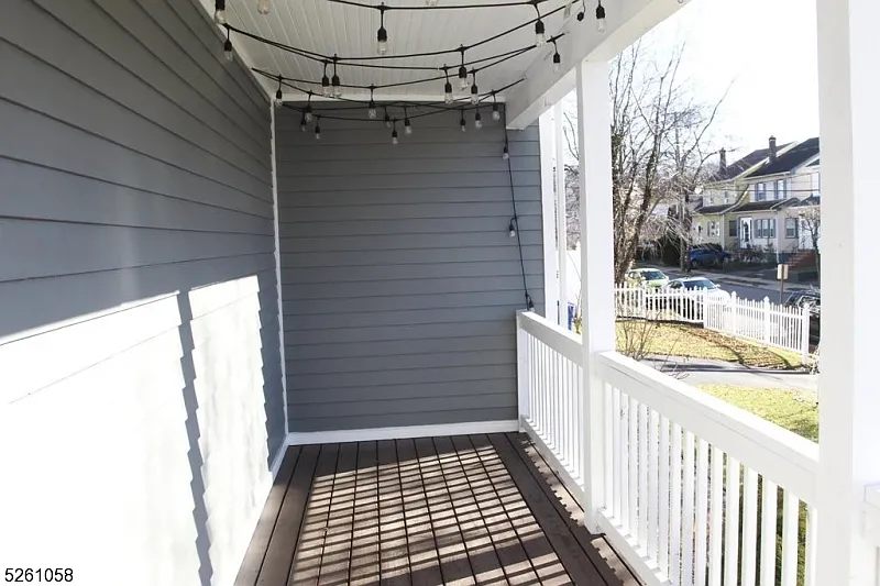 2 bed, 1.0 bath, $2,400 — Photo 3