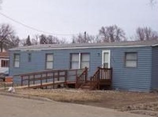 408 Parker Ave SW, Highmore, SD 57345