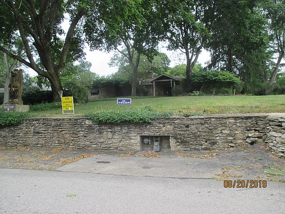 3rd image of 4235 Oxford Dr