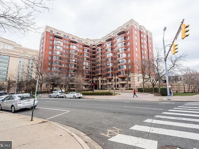 2400 Clarendon Blvd #Penthouse 11 — Photo 54
