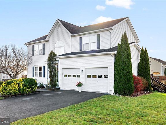 3rd image of 412 Lilys Way