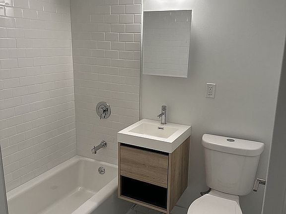5th image of 104-40 Queens Blvd #1D