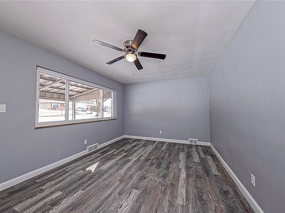 5th image of 1829 Brodhead Rd