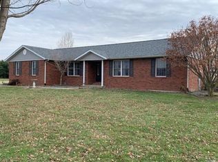 609 Woodland Ct, Troy, IL 62294