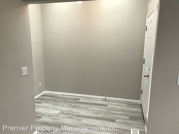4th image of 2709 NE 89th Cir