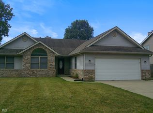2289 Broadmoor Ln, Columbus, IN 47203