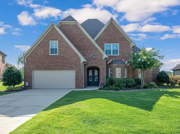 411 Lake Chelsea Way, Chelsea, AL 35043