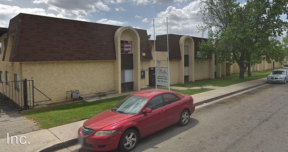 2nd image of 145 E 44th St APT 202