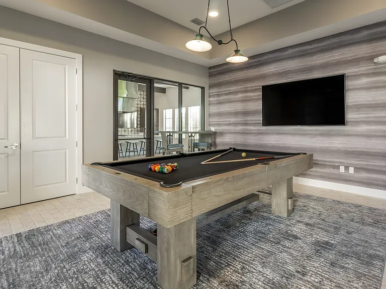Lago Apartments — Photo 11