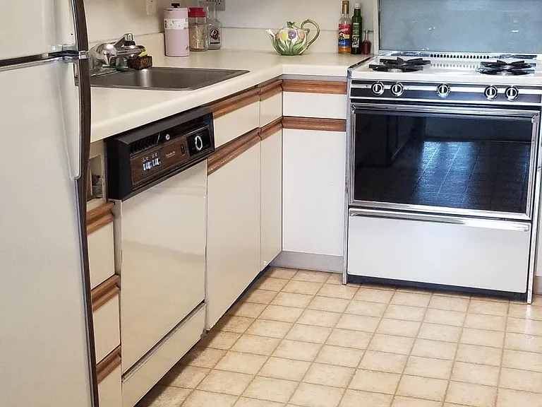 5225 Pooks Hill Rd #918 — Photo 14