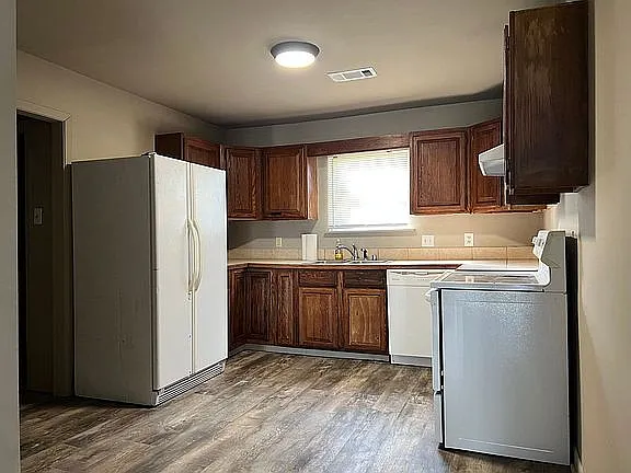 3 bed, 1176 sqft, $1,075 — Photo 3