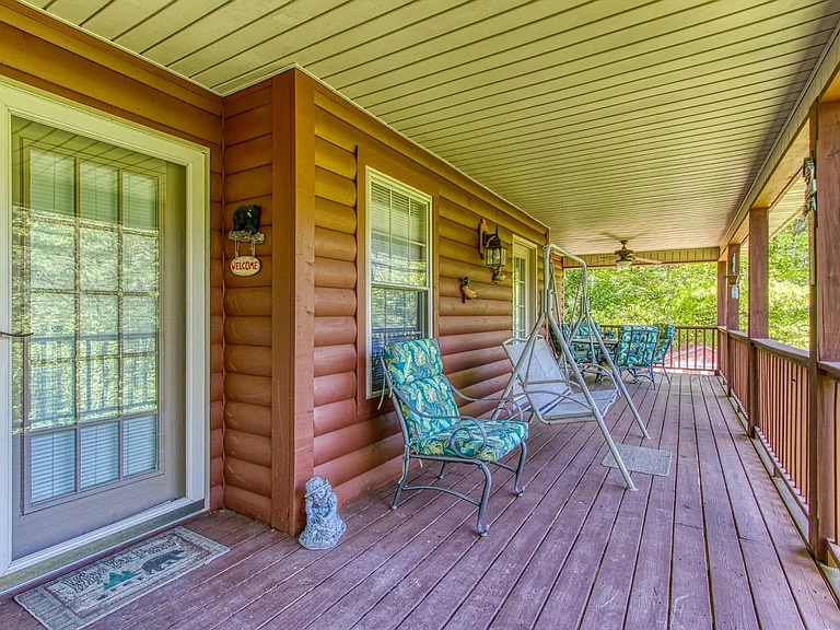 2913 Barnes Dr — Photo 29