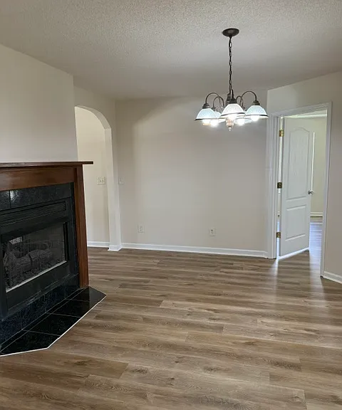 141 Millbrook Dr — Photo 4