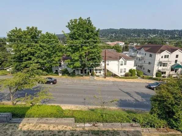 Rent Special! $700 Visa Gift Card With A Lease Signed By 626!, 1002 21st St APT 303, Bellingham, WA 98225