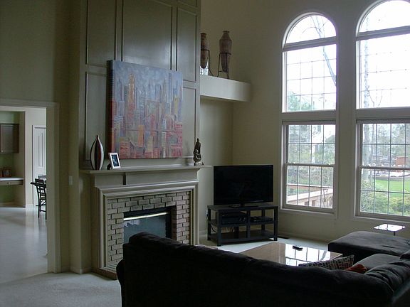 3rd image of 10101 Timothy Ln