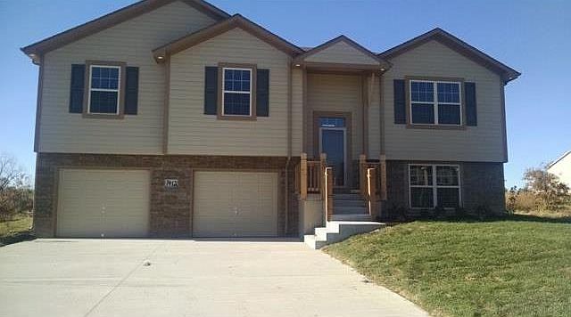 1st image of 1412 NE Jaclyn Dr