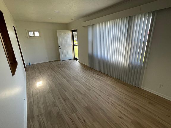 4th image of 615 Fair Park Ave