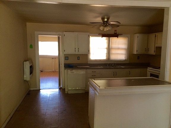 2nd image of 113 Rosewood St