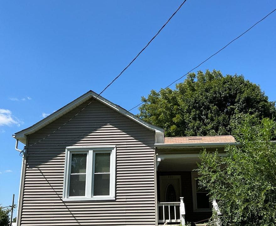 1st image of 406 E Charlestown Ave