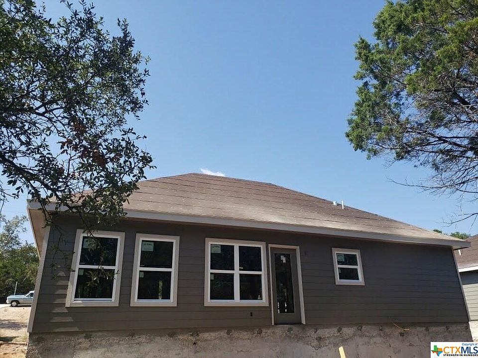 2nd image of 490 Eastview Dr