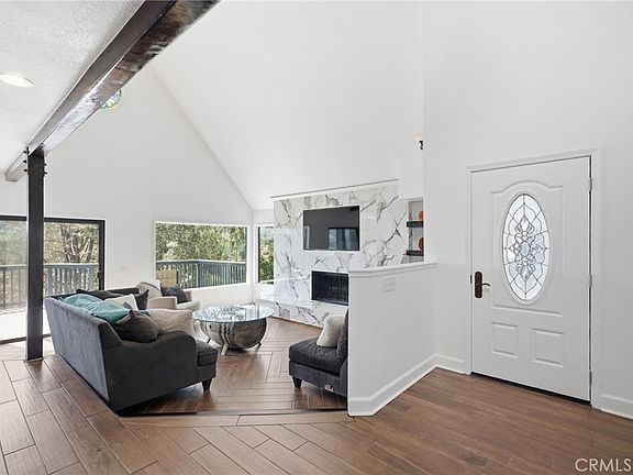 4th image of 8110 Castenada Ln