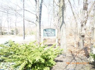 1 Forest View Dr, Westampton, NJ 08060