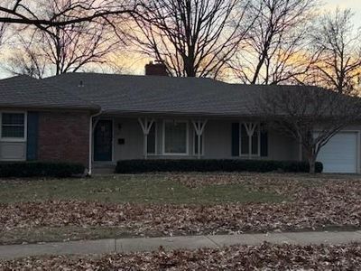 5701 W 85th St, Overland Park, KS, 66207