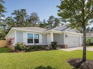 696 Riverwalk Cir, Freeport, FL 32439