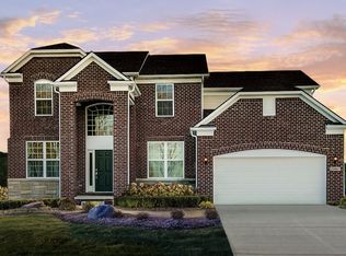 16356 Adelaide Dr, Macomb, MI 48044