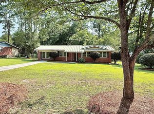1932 3rd St SE, Moultrie, GA 31768