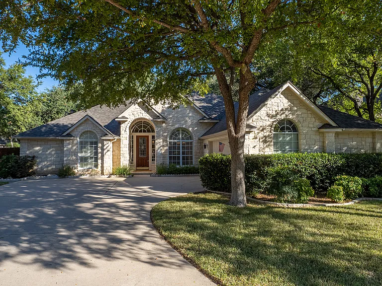 17200 Poncho Springs Ln — Photo 32