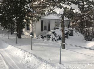 1371 Chatterson Rd, Muskegon, MI 49442