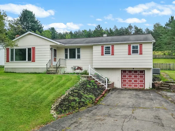 1530 Oakdale Rd, Johnson City, NY 13790