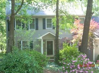 10010 Gatehouse Ct, Charlotte, NC 28277