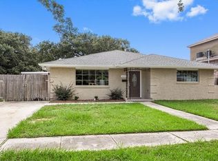 5371 Chamberlain Dr, New Orleans, LA 70122