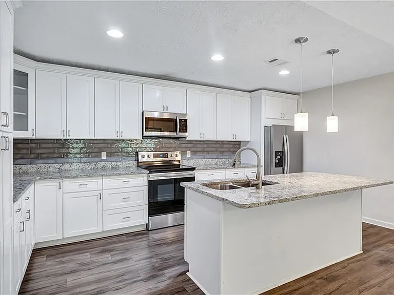 5772 Lilburn Stone Mountain Rd — Photo 15