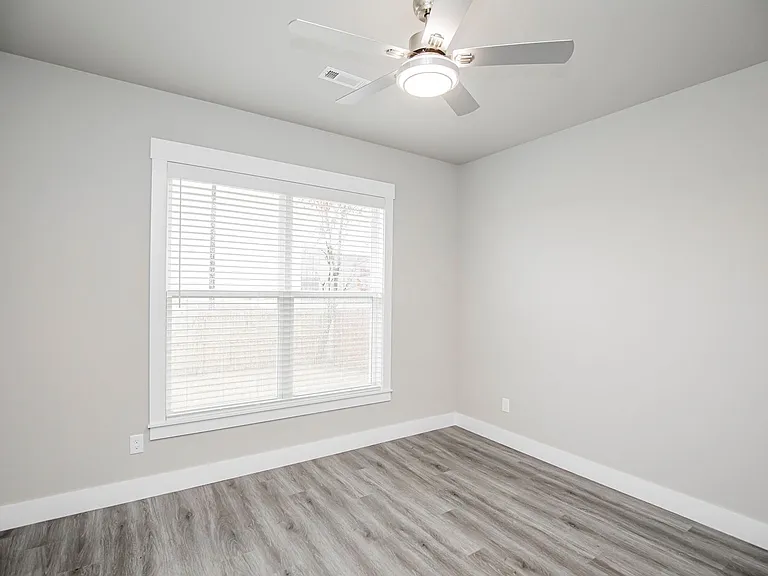 1824 Seay Cir — Photo 18