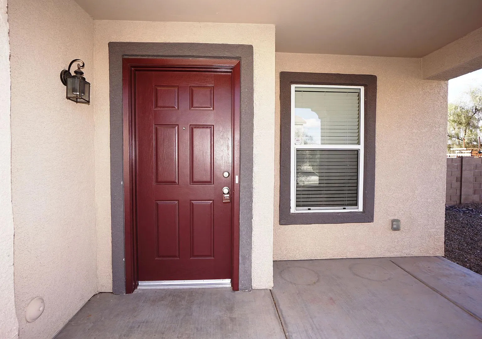 Modern Eastside Living: 3-Bed Oasis with Open-Concept Kitchen — Photo 2