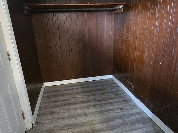 2nd image of 824 Main St APT A