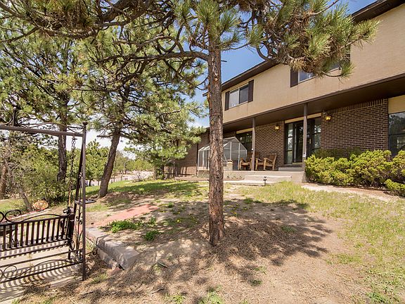 Brick & Stucco Exterior