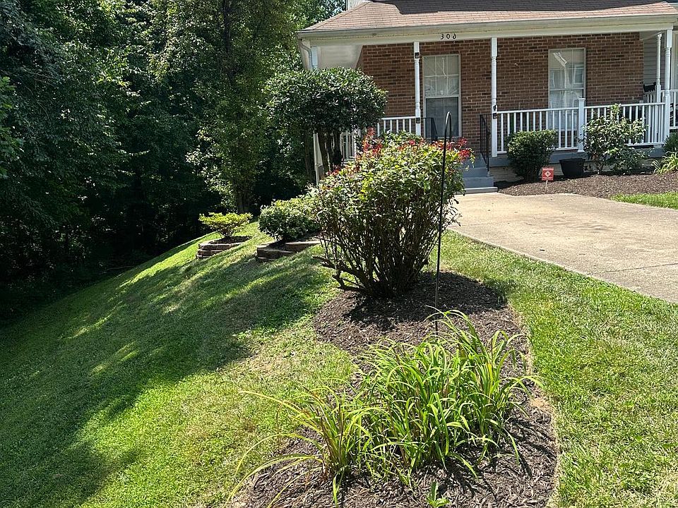 1st image of 306 Staunton Ct