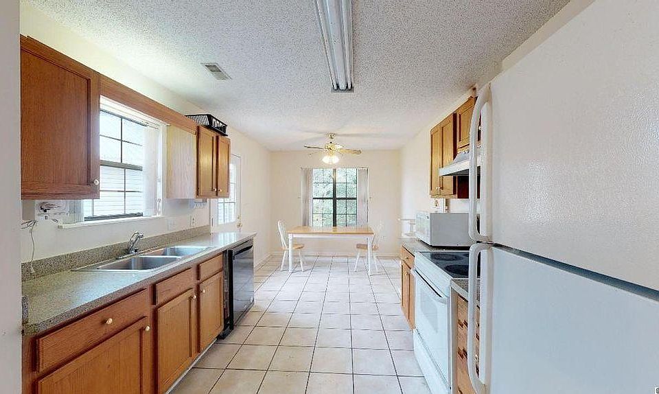 Kitchen and Breakfast Nook