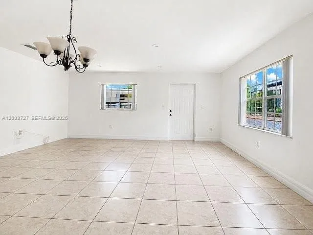 2831 SW 21st St — Photo 16